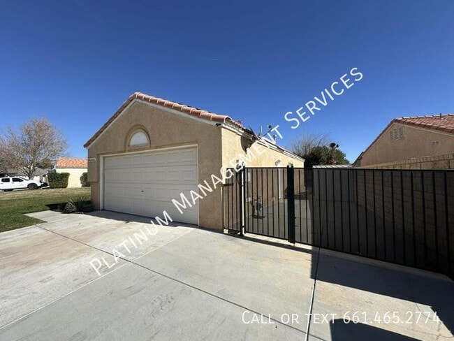 45712 St Andrews St in Lancaster, CA - Building Photo - Building Photo