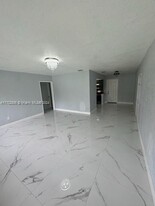 700 NE 139th St in North Miami, FL - Building Photo - Building Photo