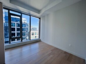 135 Seaport Blvd, Unit 1801 in Boston, MA - Building Photo - Building Photo