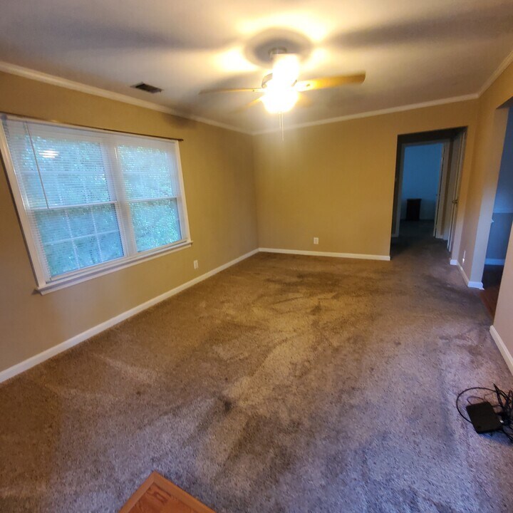 948 Saint Stephens Church Rd in Gambrills, MD - Building Photo