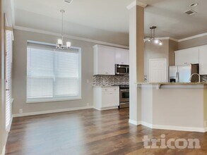 2748 Cedar Ridge Ln in Fort Worth, TX - Foto de edificio - Building Photo