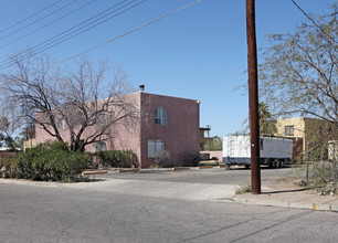 1801-1825 E Hedrick Dr in Tucson, AZ - Foto de edificio - Building Photo