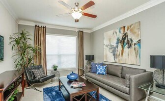 616 Memorial Heights Dr in Houston, TX - Building Photo