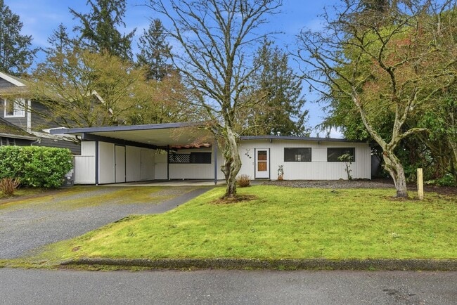 property at 613 155th Ave SE