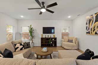 3122 Chihuahua Ave in Dallas, TX - Building Photo - Building Photo