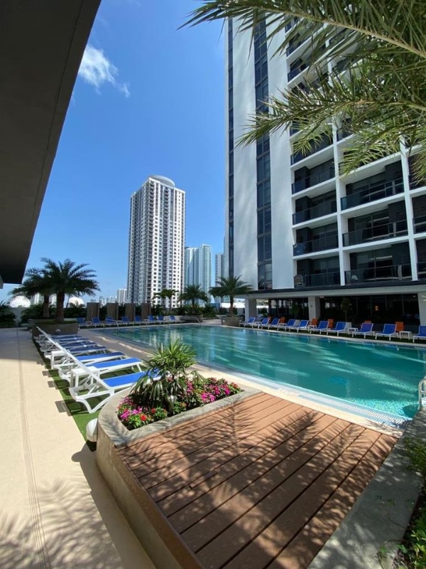 45 NE 5th St in Miami, FL - Building Photo - Building Photo