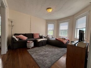 109 Birch St, Unit 3 in Boston, MA - Building Photo - Building Photo