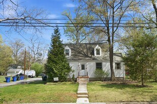 7211 Dartmouth Ave in College Park, MD - Building Photo