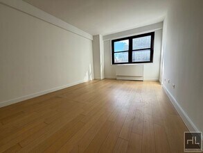 East 39th Street, Unit 15B in New York, NY - Building Photo - Building Photo