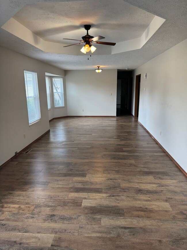 613 W Edgewood St in Springfield, MO - Building Photo - Building Photo