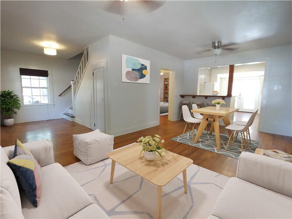 711 W Johanna St in Austin, TX - Building Photo
