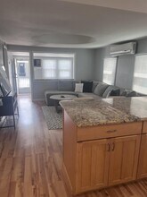 77 Wisconsin St in Long Beach, NY - Building Photo - Building Photo
