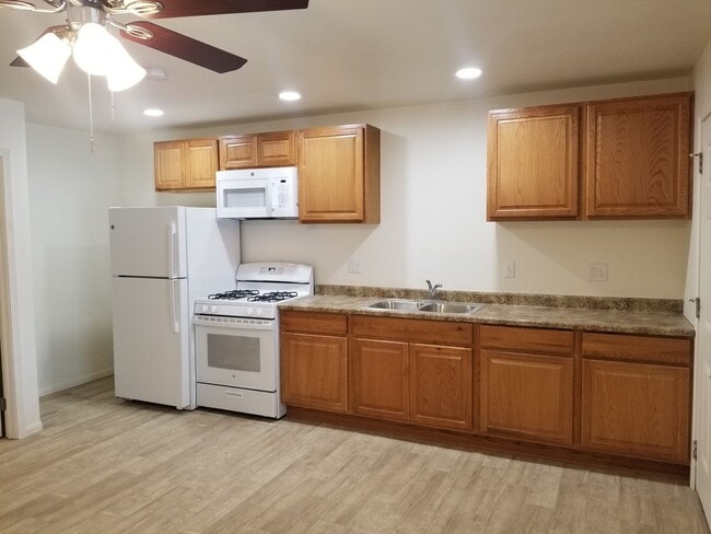 743 S 6th St in El Centro, CA - Building Photo - Building Photo