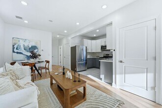 23 Randolph Ave in Jersey City, NJ - Building Photo - Building Photo