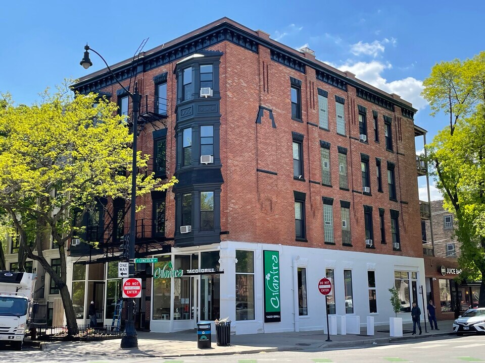 2256-2258 N Orchard Street in Chicago, IL - Building Photo