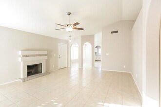 7056 W Eva St in Peoria, AZ - Building Photo - Building Photo