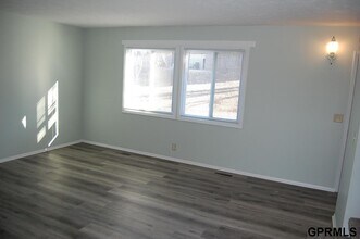 1218 Fairfax Rd in Bellevue, NE - Building Photo - Building Photo
