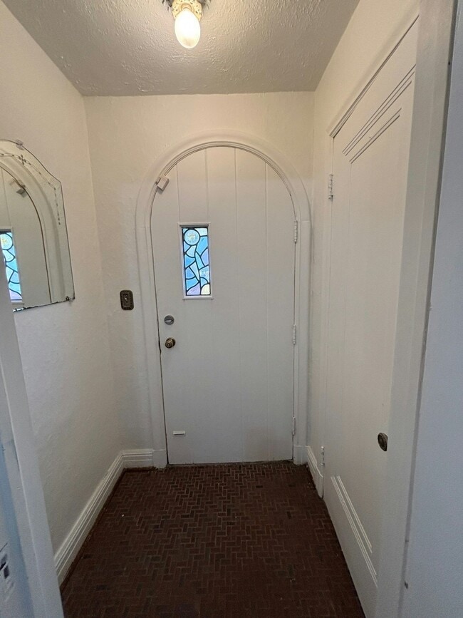 21440 Lathrup St in Southfield, MI - Building Photo - Building Photo