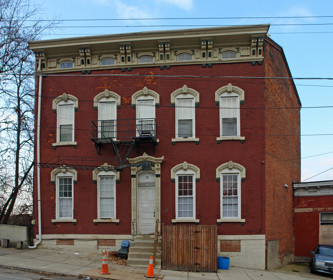 17 Mulberry St in Cincinnati, OH - Building Photo - Building Photo