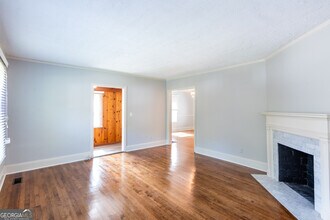 2050 Mercer Ave in College Park, GA - Building Photo - Building Photo