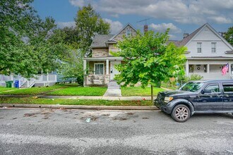 304 Collins Ave in Baltimore, MD - Building Photo - Building Photo