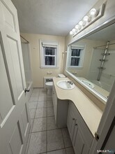 44 Pine Hill Rd in Avon, CT - Building Photo - Building Photo