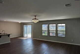 89 Burnt Oak Rd in Port Wentworth, GA - Building Photo - Building Photo