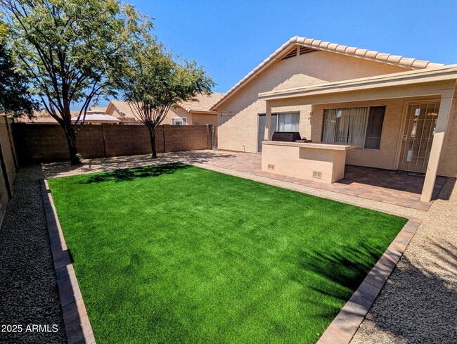 951 E Carla Vista Pl in Chandler, AZ - Building Photo - Building Photo
