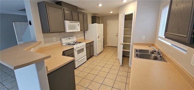 832 S Percy Arms St in Las Vegas, NV - Building Photo - Building Photo