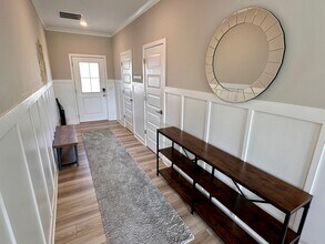 721 Scarsdale Ln in Danville, IN - Foto de edificio - Building Photo