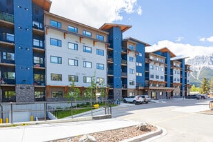 Vue Canmore in Canmore, AB - Building Photo