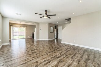 11129 Rossi Ave in Las Vegas, NV - Building Photo - Building Photo
