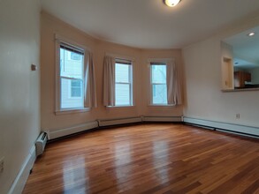 11 Holton St, Unit 1 in Boston, MA - Building Photo - Building Photo