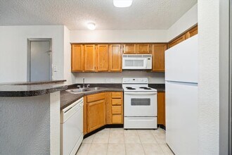 1710 W T C Jester Blvd in Houston, TX - Building Photo - Building Photo