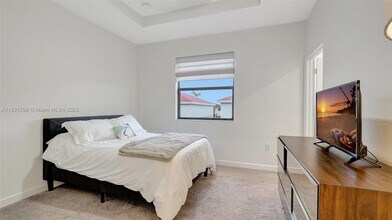 867 NE 211th St in Miami, FL - Building Photo - Building Photo