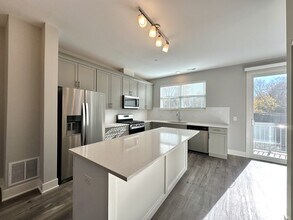 615 Broadway St in Libertyville, IL - Building Photo - Building Photo