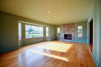 7 Lagoon Rd in San Rafael, CA - Building Photo - Building Photo