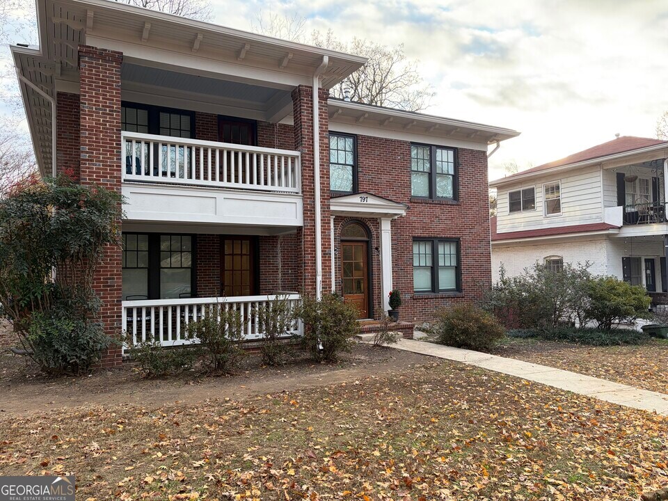 797 St Charles Ave NE in Atlanta, GA - Building Photo