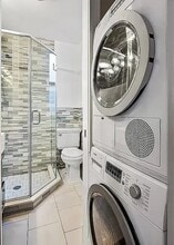 200 Stanton St, Unit 4 in New York, NY - Foto de edificio - Building Photo