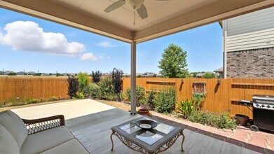 1917 Shepherd Path in New Braunfels, TX - Building Photo - Building Photo