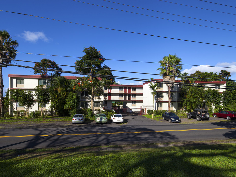 University Palms in Hilo, HI - Building Photo