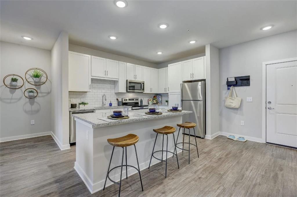 4000 Mill Spring Cir in Oakwood, GA - Foto de edificio