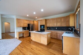 5436 Hunter Dr in Windsor, CO - Building Photo - Building Photo