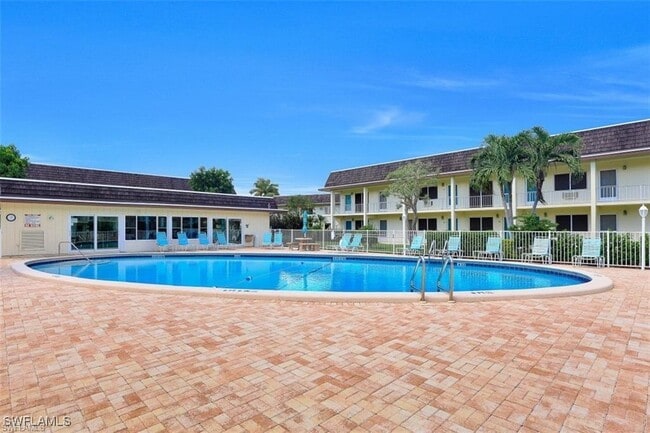 130 N Collier Blvd in Marco Island, FL - Building Photo - Building Photo