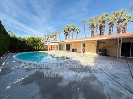 70091 Cobb Rd in Rancho Mirage, CA - Building Photo
