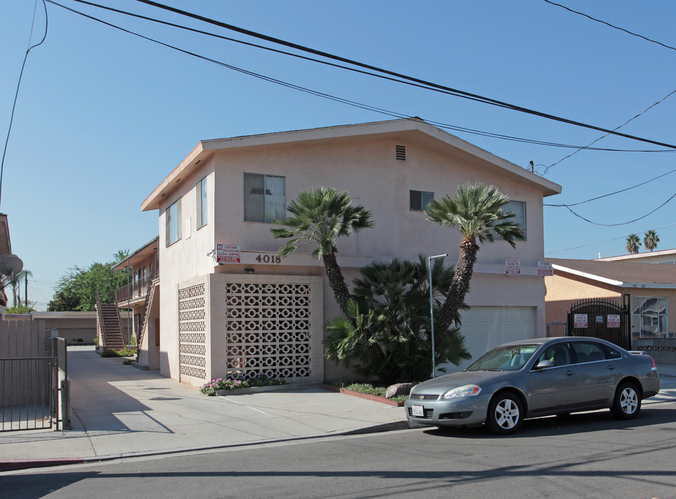 4018 Live Oak St in Bell, CA - Building Photo