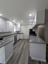 794 NE Craig St in Myrtle Creek, OR - Building Photo - Building Photo