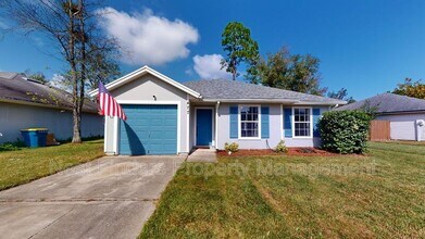 477 Shamrock Ave S in Jacksonville, FL - Foto de edificio - Building Photo