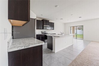 5305 Fantasy Dr in Fort Pierce, FL - Building Photo - Building Photo