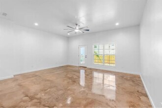 1540 W Long in Stephenville, TX - Building Photo - Building Photo